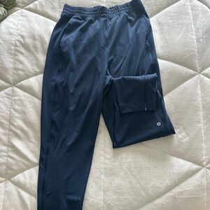 NWOT, never worn…Women’s Everlux HR Zip-Leg Track Pant
Club Blue